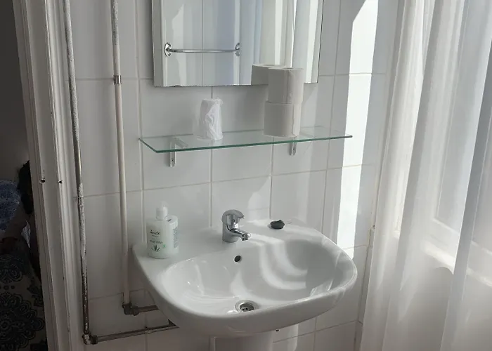 Residencia Whitelove 3*